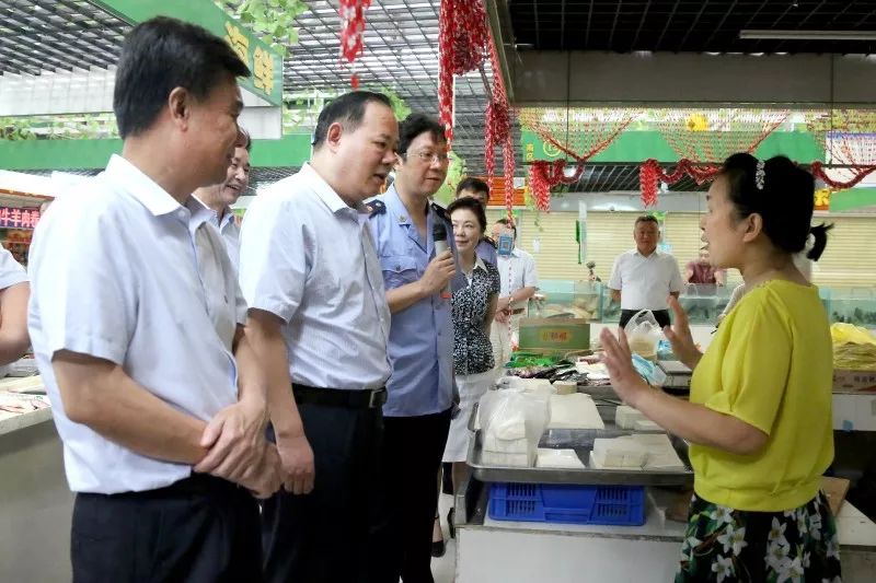 马林青在新乡市石牌坊市场调研扫黑除恶工作专项斗争开展情况